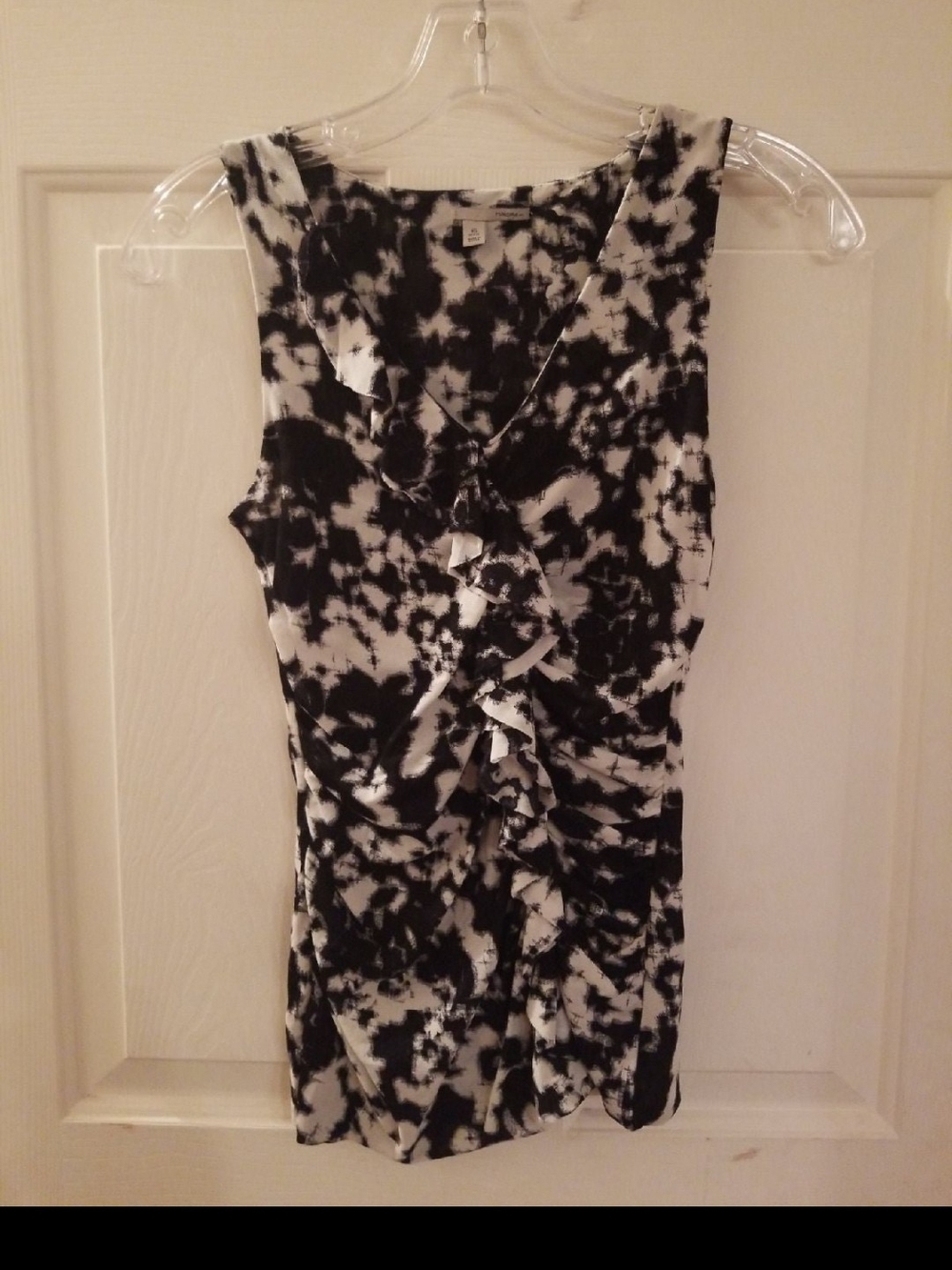 Halogen Black and White Tie-Dye V-Neck Top